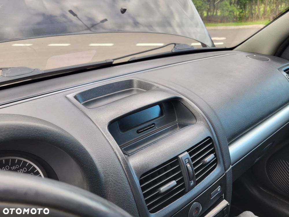 Renault Clio 2.0 16V Sport - 22