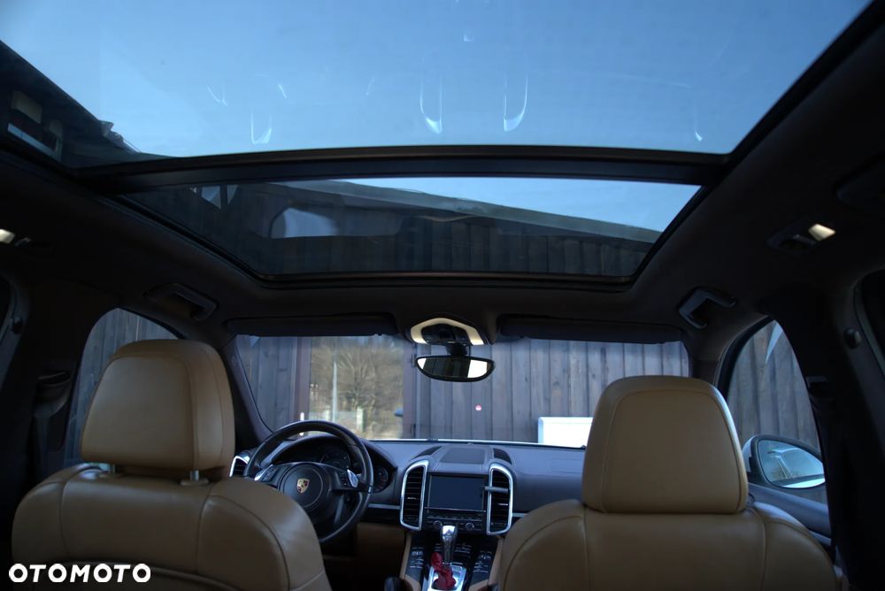 Porsche Cayenne - 14