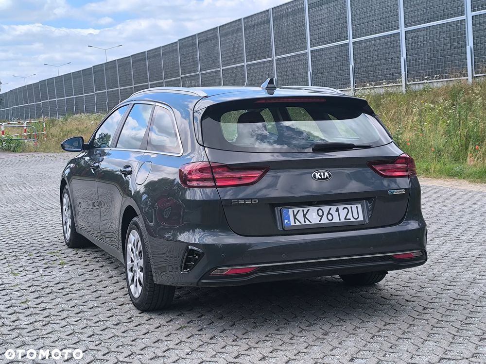 Kia Ceed 1.6 CRDi (48V Mild-Hybrid) Spirit - 8