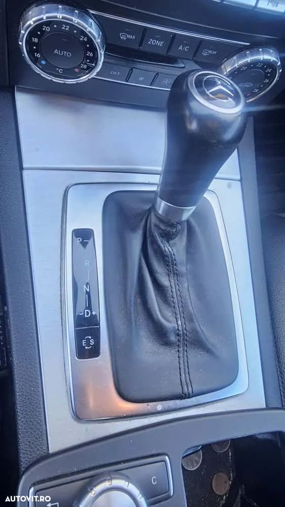 Mercedes-Benz C - 12