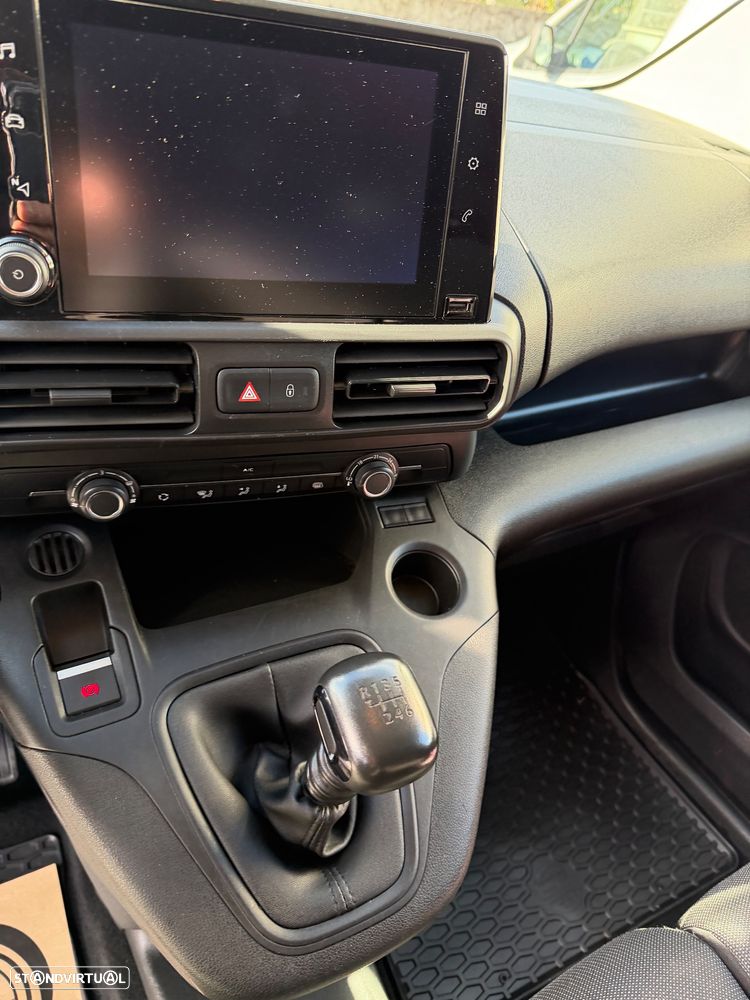 Opel Combo 1.5 D S&S Elegance - 10