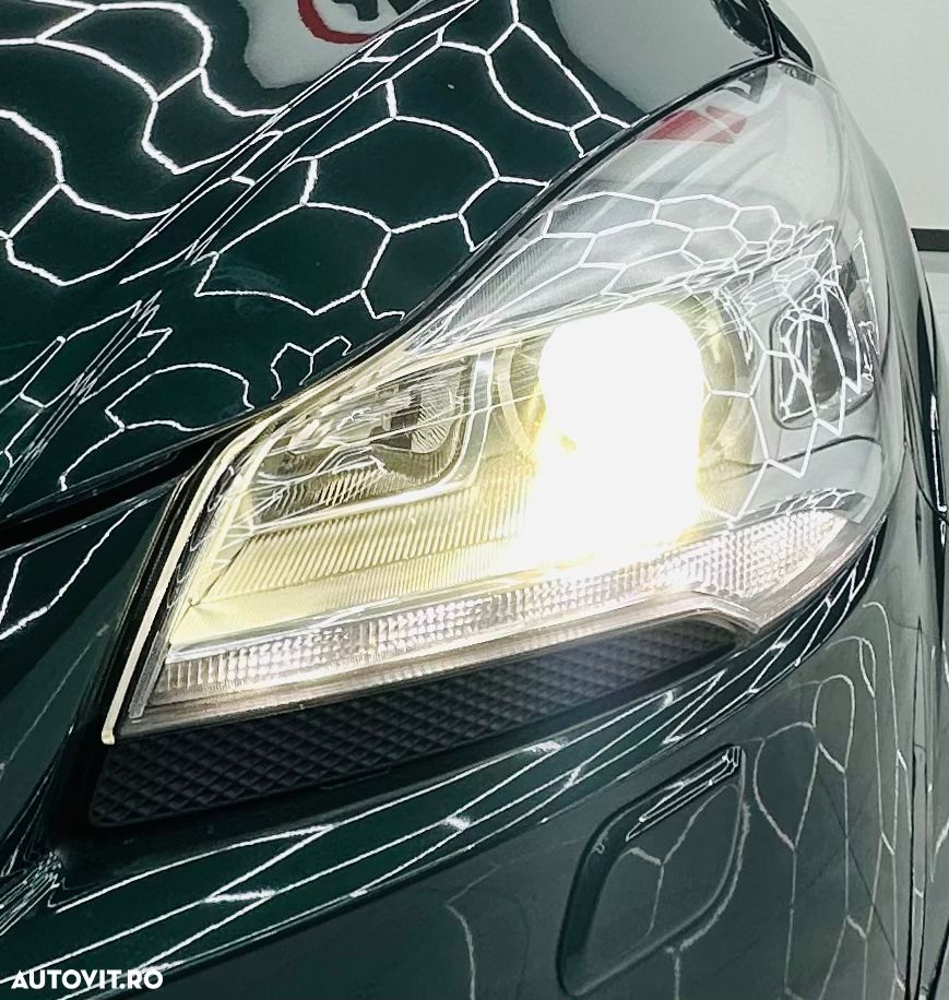 Ford Kuga 2.0 TDCi 4x4 Aut. ST-Line - 10