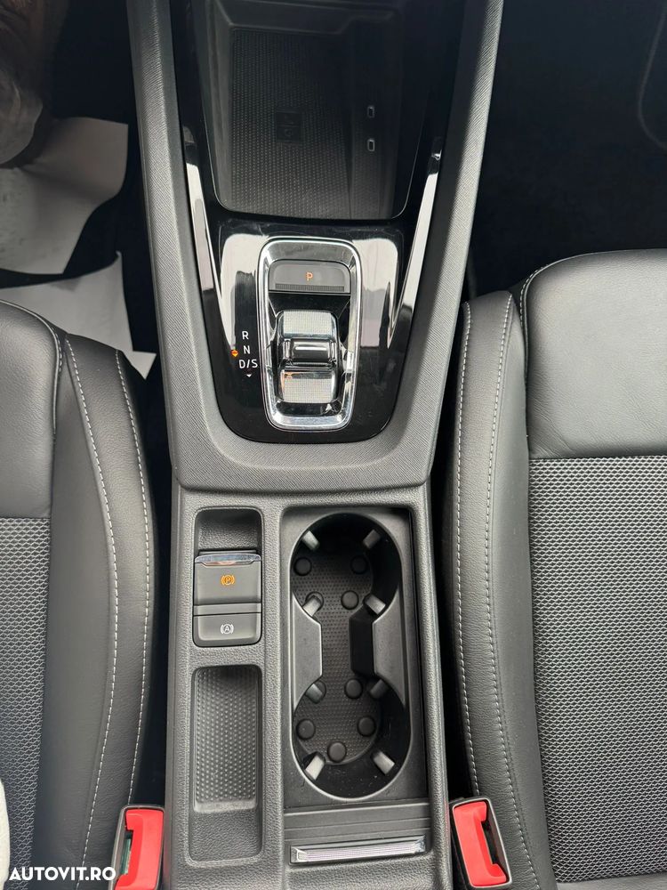 Skoda Octavia Combi 2.0 TDI DSG Style - 16