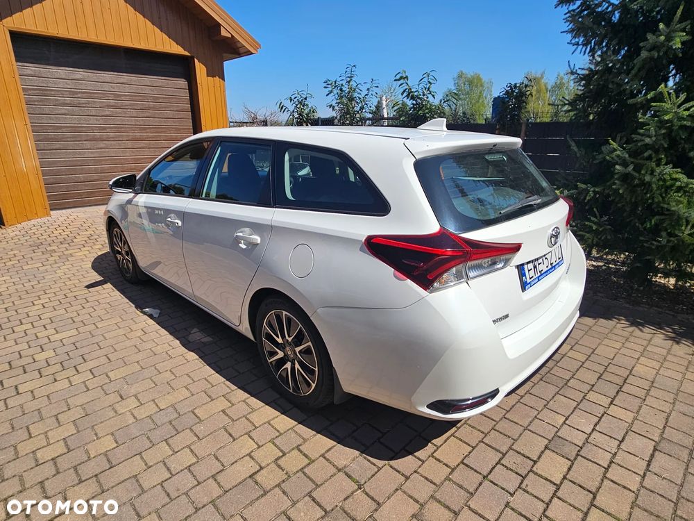Toyota Auris 1.4 D-4D Active - 6