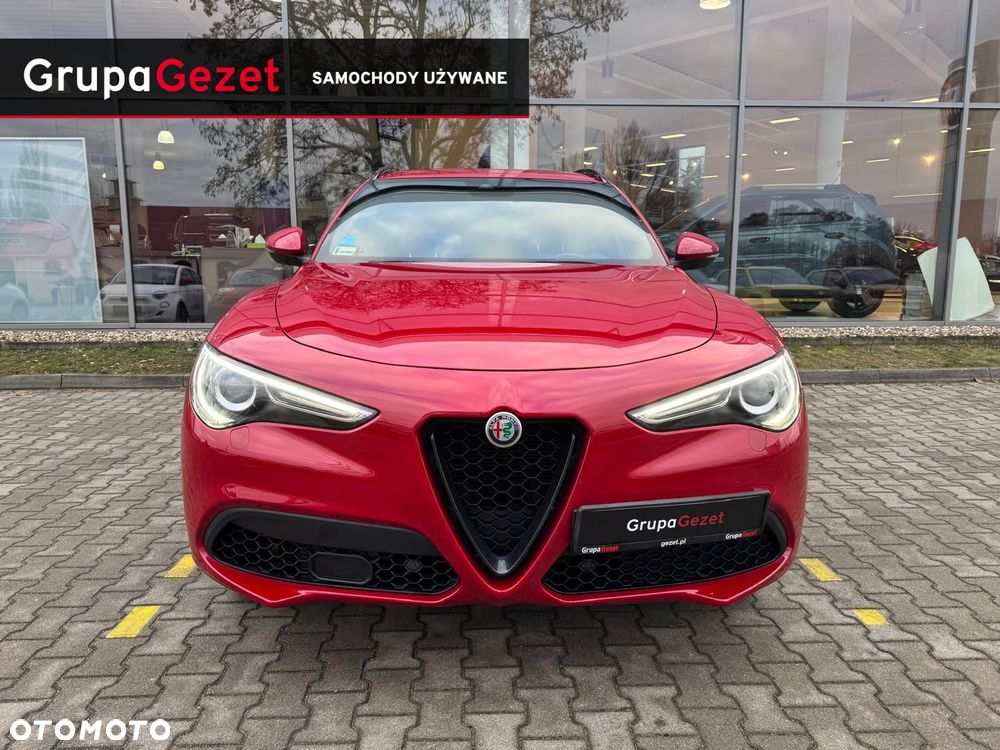 Alfa Romeo Stelvio - 8