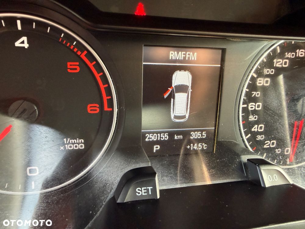 Audi A4 Avant 2.0 TDI DPF multitronic Ambiente - 8