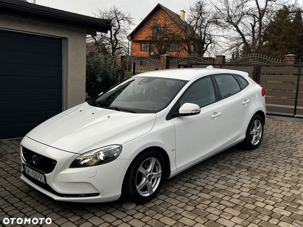 Volvo V40 T2 - 2