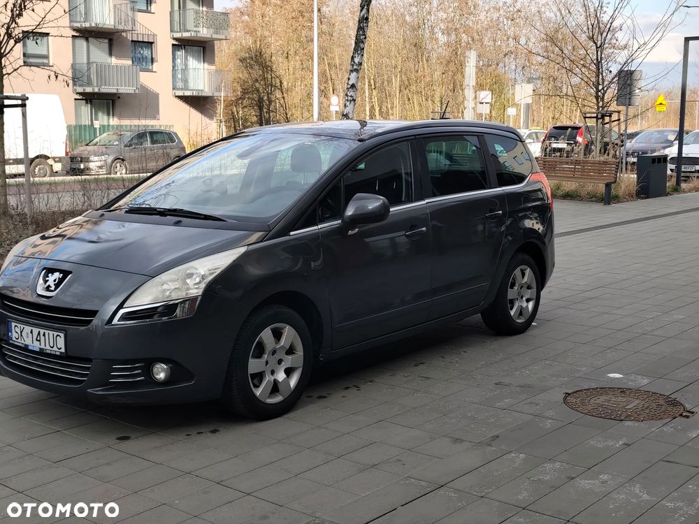 Peugeot 5008 1.6 HDi Family 7os - 2