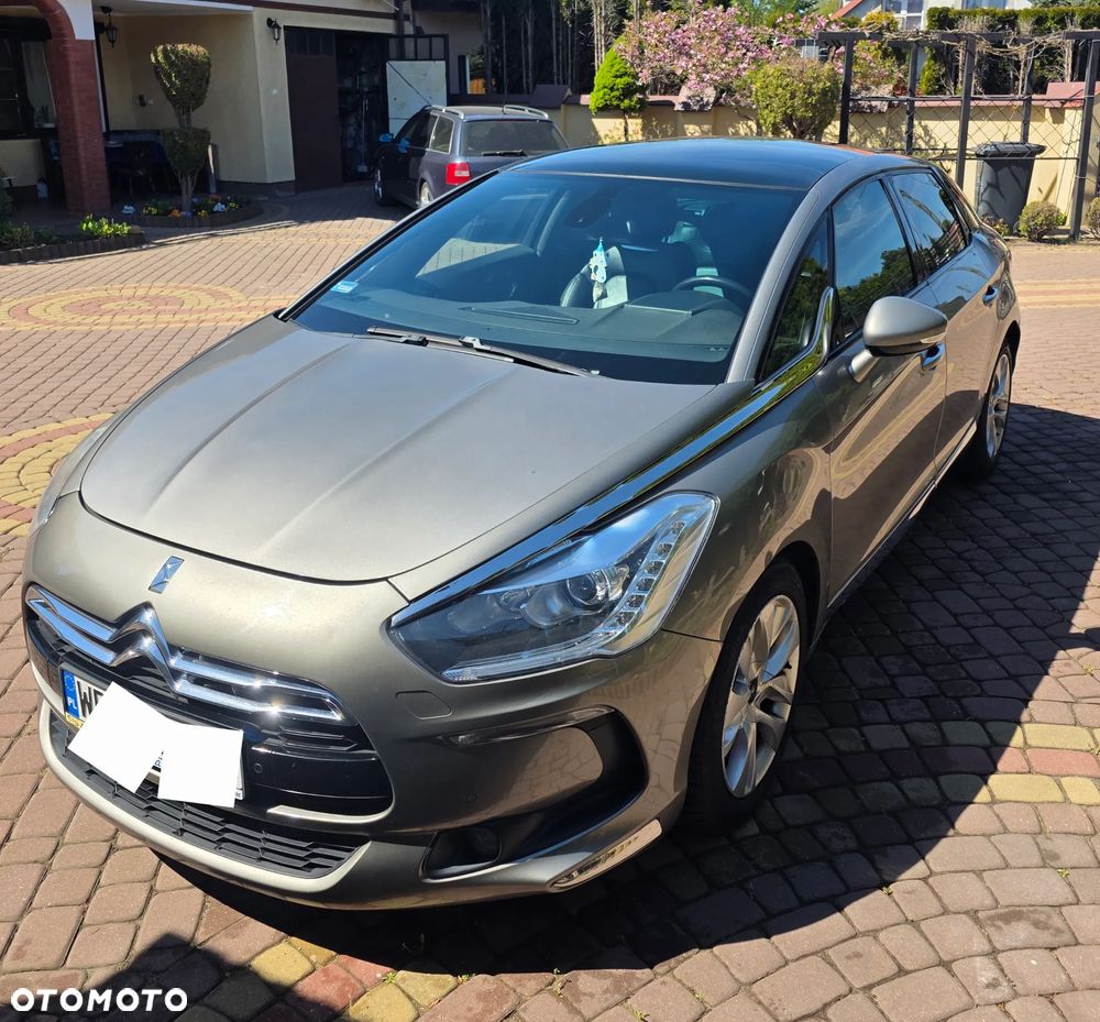 Citroën DS5 HDi 165 SoChic - 2