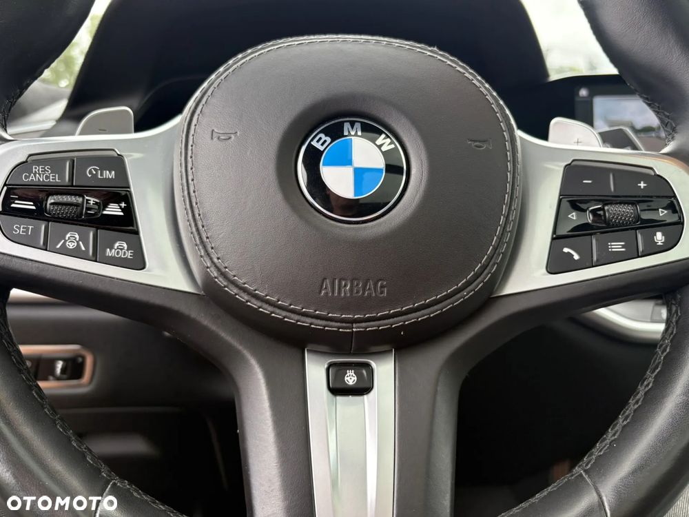 BMW X7 M50i sport - 15