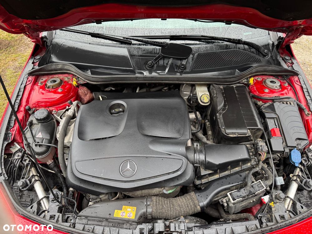 Mercedes-Benz CLA 200 7G-DCT AMG Line - 22