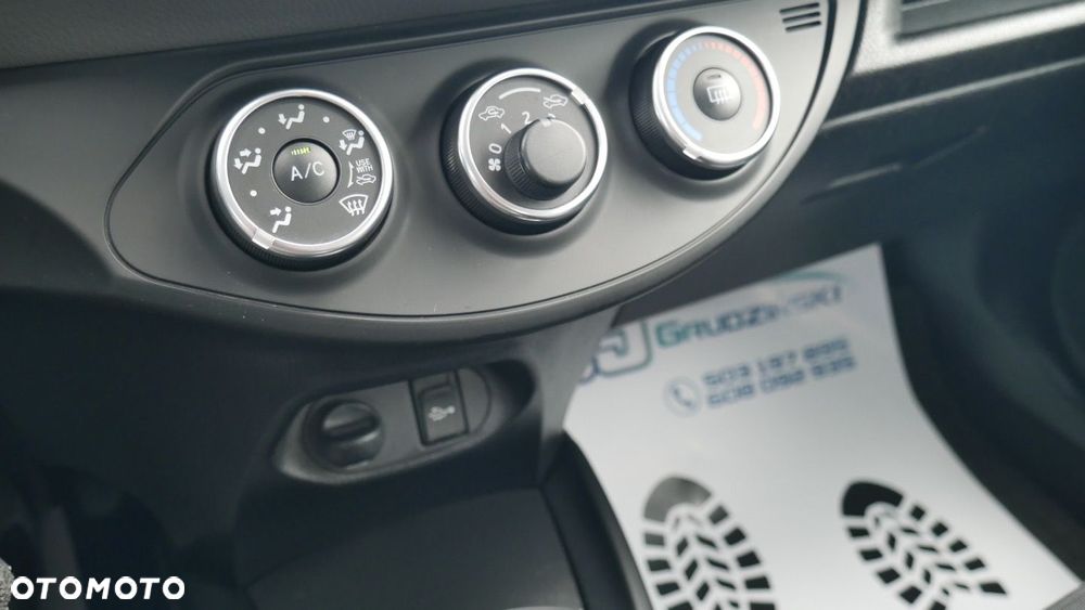 Toyota Yaris - 13