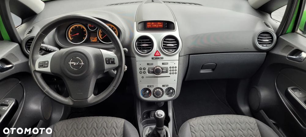 Opel Corsa 1.4 16V Active - 10