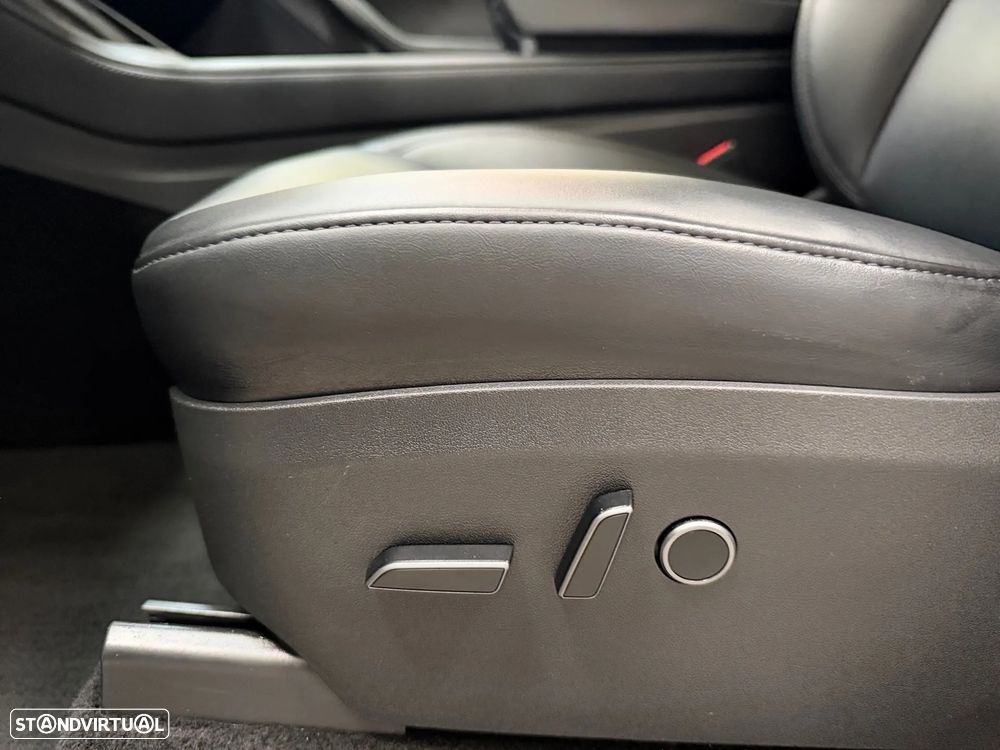 Tesla Model Y Long Range Dual Motor AWD - 15