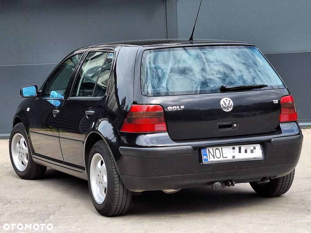 Volkswagen Golf - 4