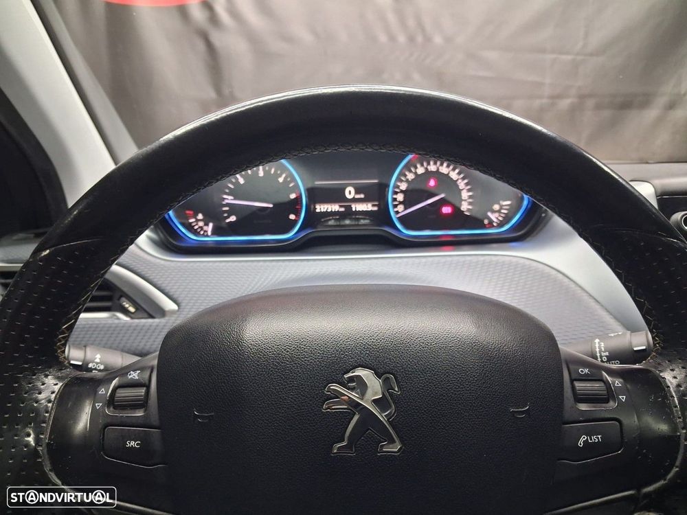 Peugeot 208 1.6 BlueHDi Style - 12