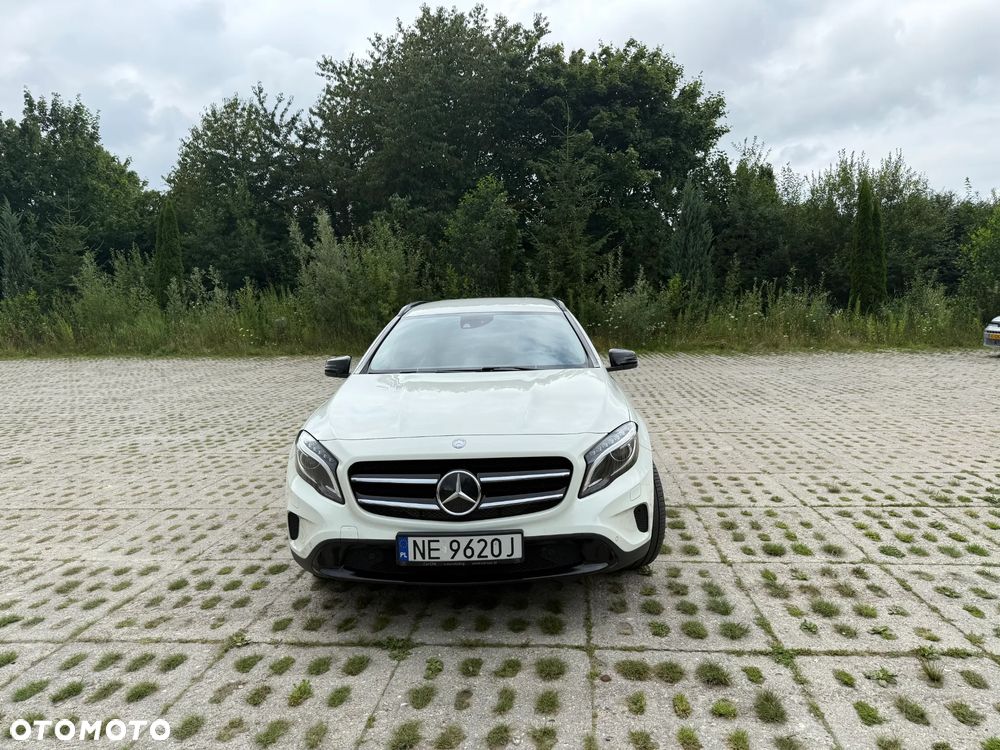 Mercedes-Benz GLA 250 7G-DCT - 7