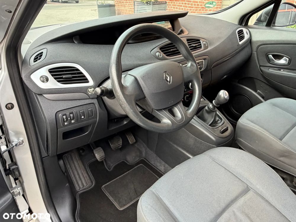 Renault Scenic - 23