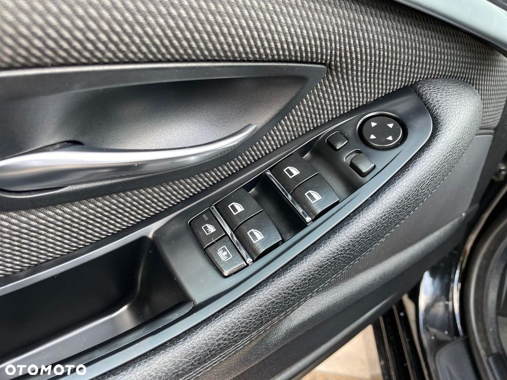 BMW Seria 5 520d - 12