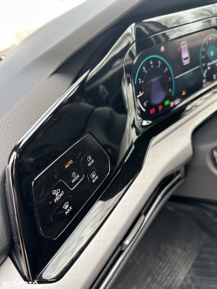 Volkswagen Golf 1.5 eTSI EVO Style DSG - 13