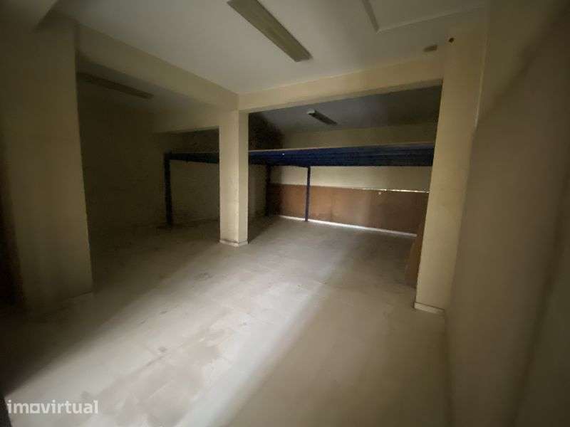 Venda Conjunta – 2 Armazens / Garagens Com 156m² Totais - Grande imagem: 3/8