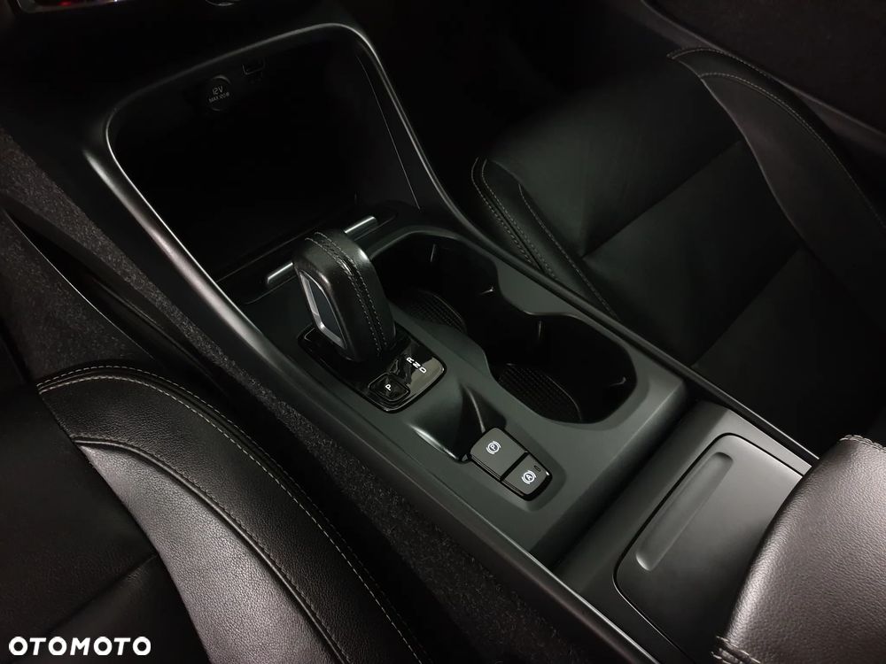 Volvo XC 40 D3 SCR Inscription - 28