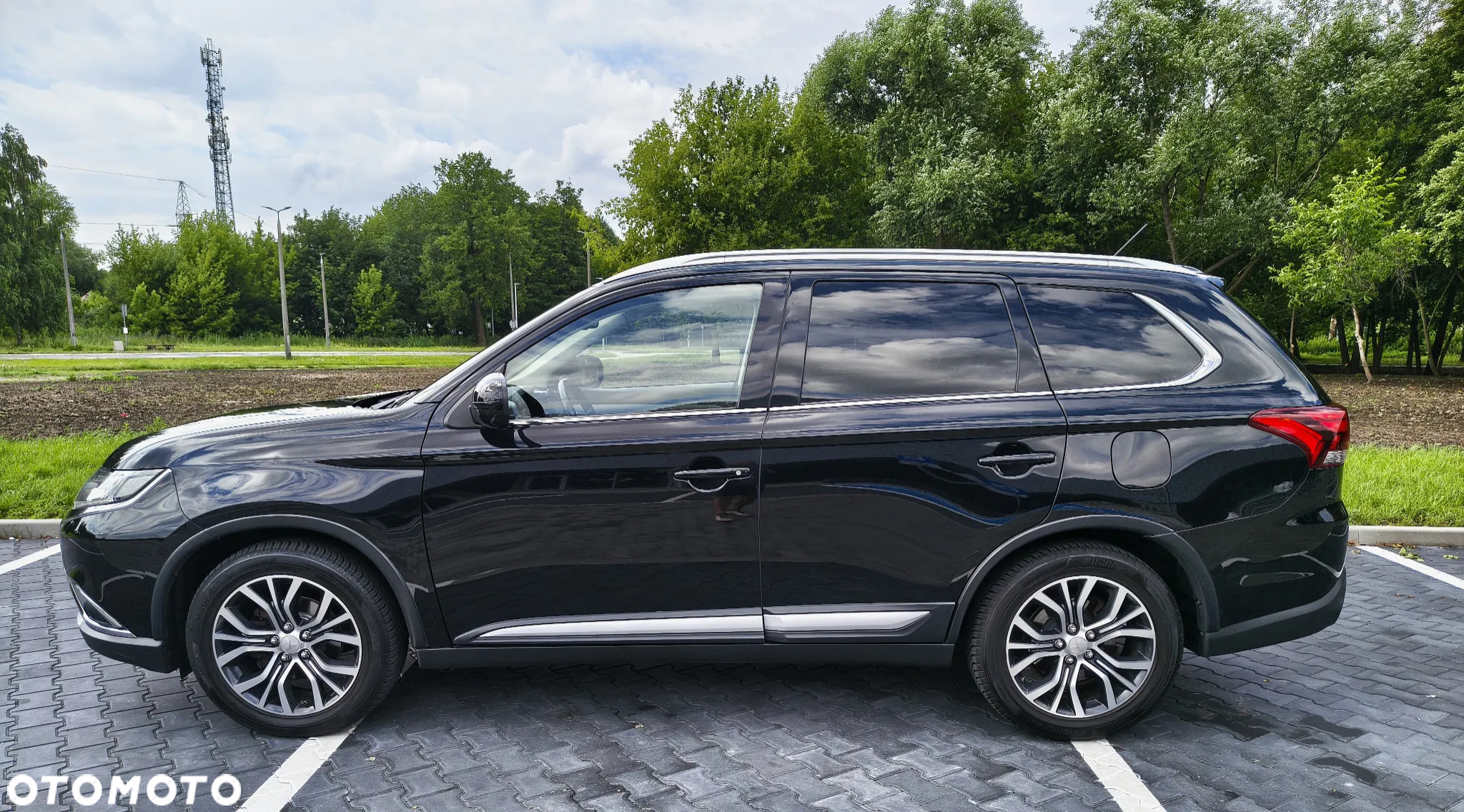 Mitsubishi Outlander 2.0 Intense + 4WD CVT - 4