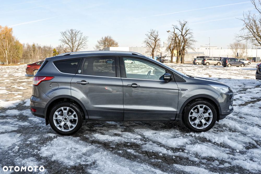 Ford Escape 2.0 EcoBoost AWD Titanium - 5