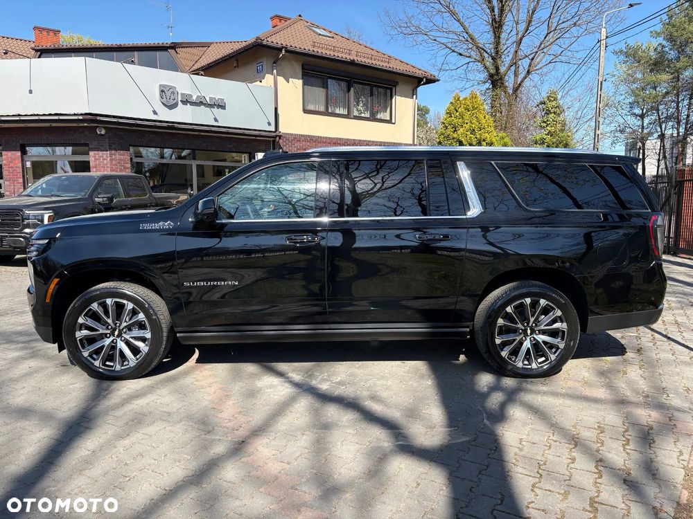 Chevrolet Suburban - 10