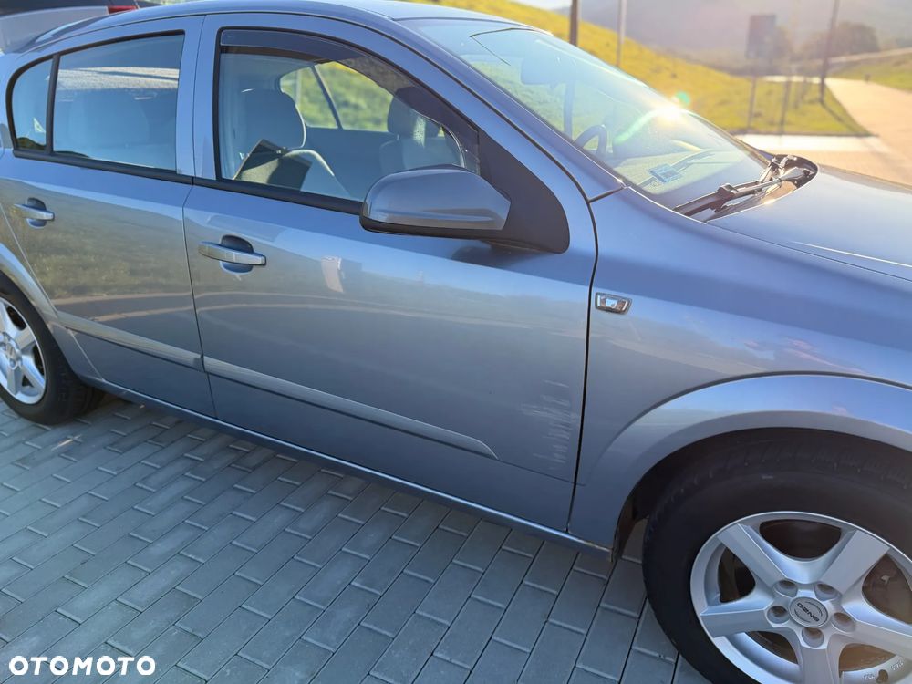 Opel Astra 1.8 Enjoy - 22