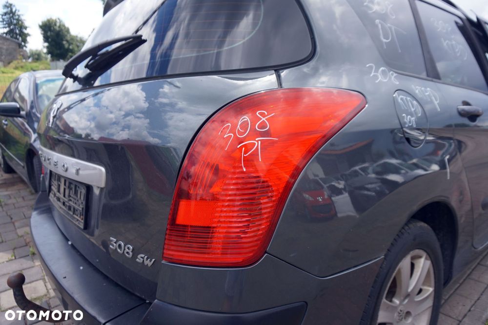 LAMPA TYLNA PRAWA 308 I T7 SW KOMBI  PEUGEOT 2007-2011 - 1
