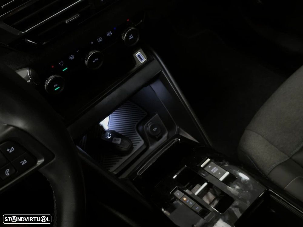 Citroën C4 1.2 PureTech Shine EAT8 - 9