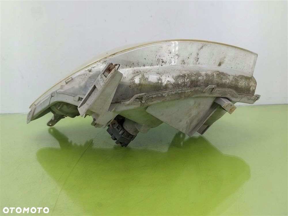 Reflektor lampa przód prawa Toyota Corolla Verso I 2001-2004 UPM60GF20 - 4
