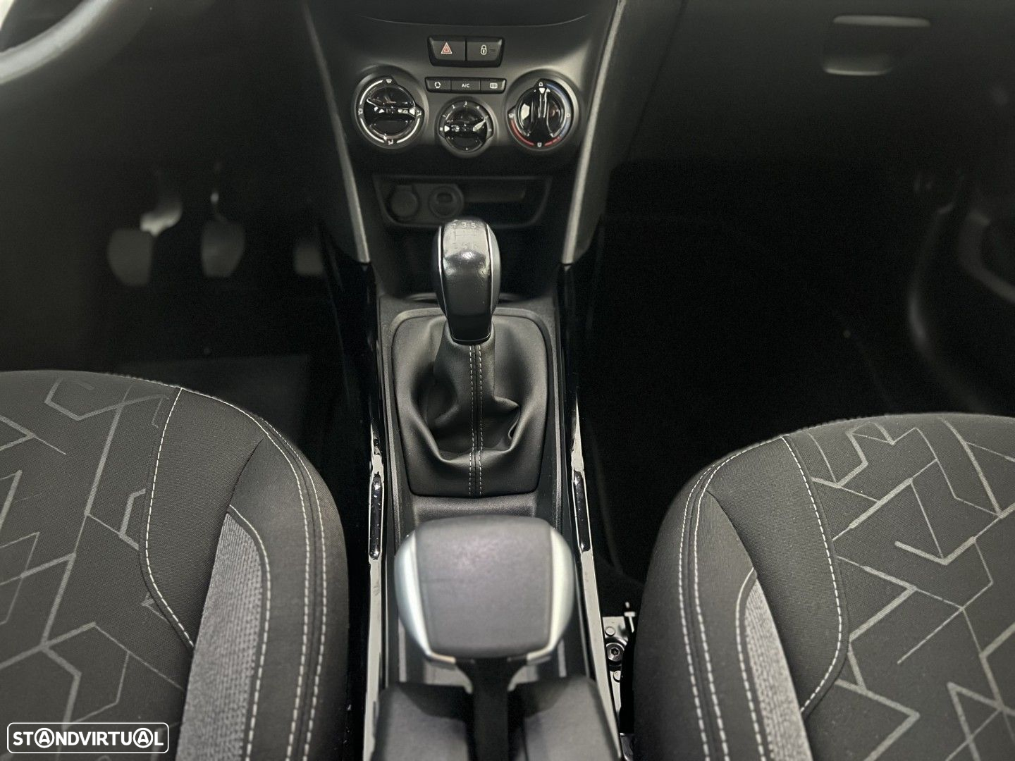 Peugeot 2008 1.5 BlueHDi Active - 24