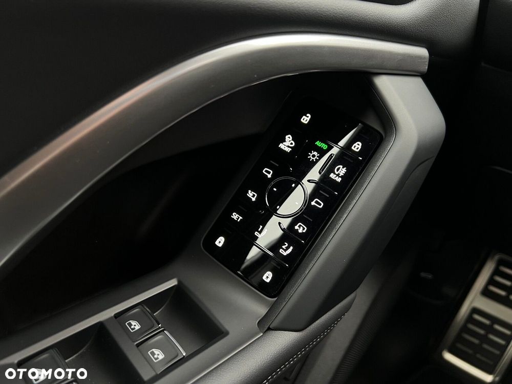 Audi Q5 Sportback - 16