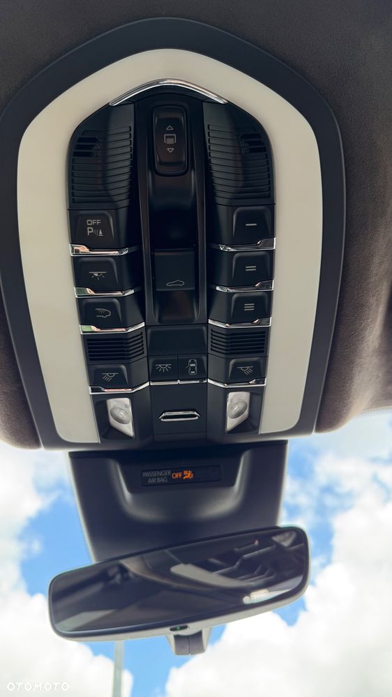 Porsche Macan S - 33