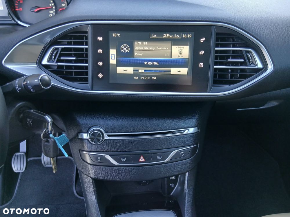 Peugeot 308 - 24