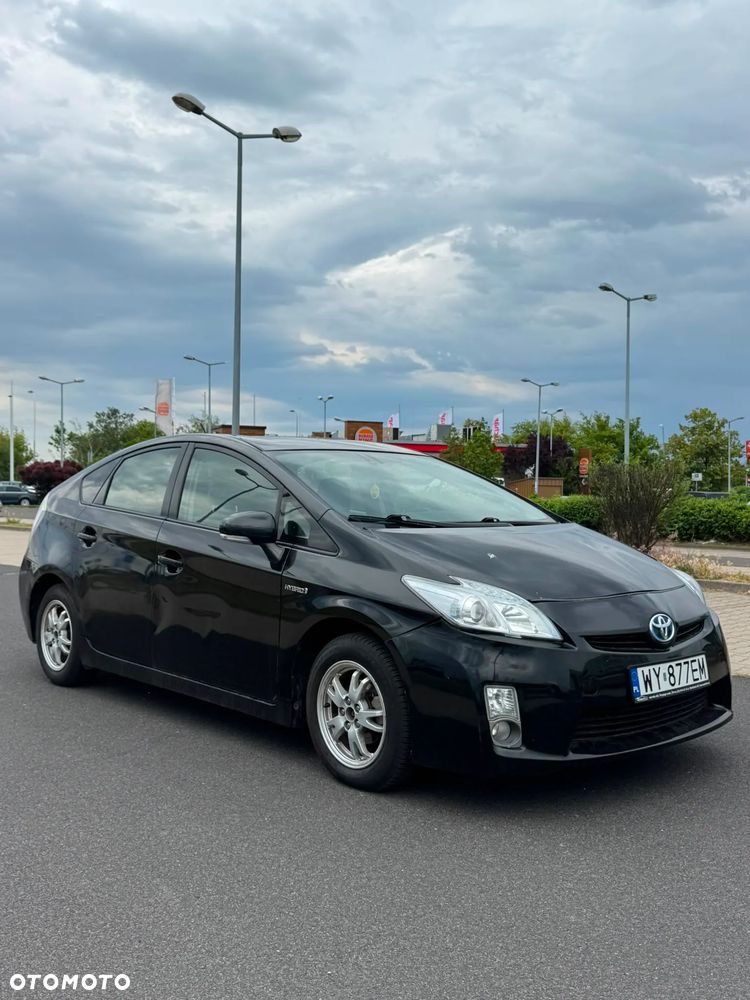 Toyota Prius 1.8 HSD Sol - 4