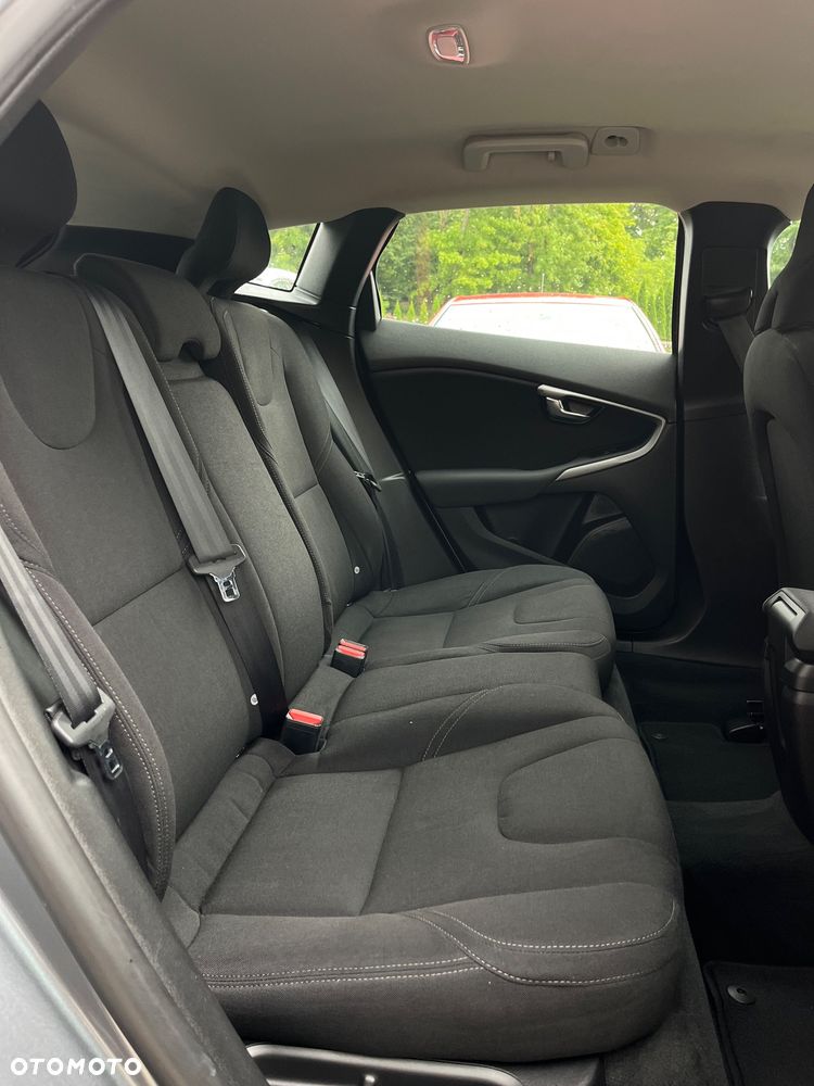 Volvo V40 - 22