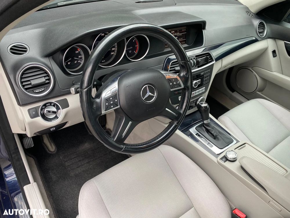 Mercedes-Benz C - 14