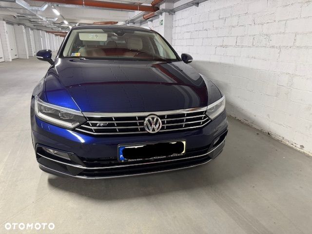 Volkswagen Passat - 8