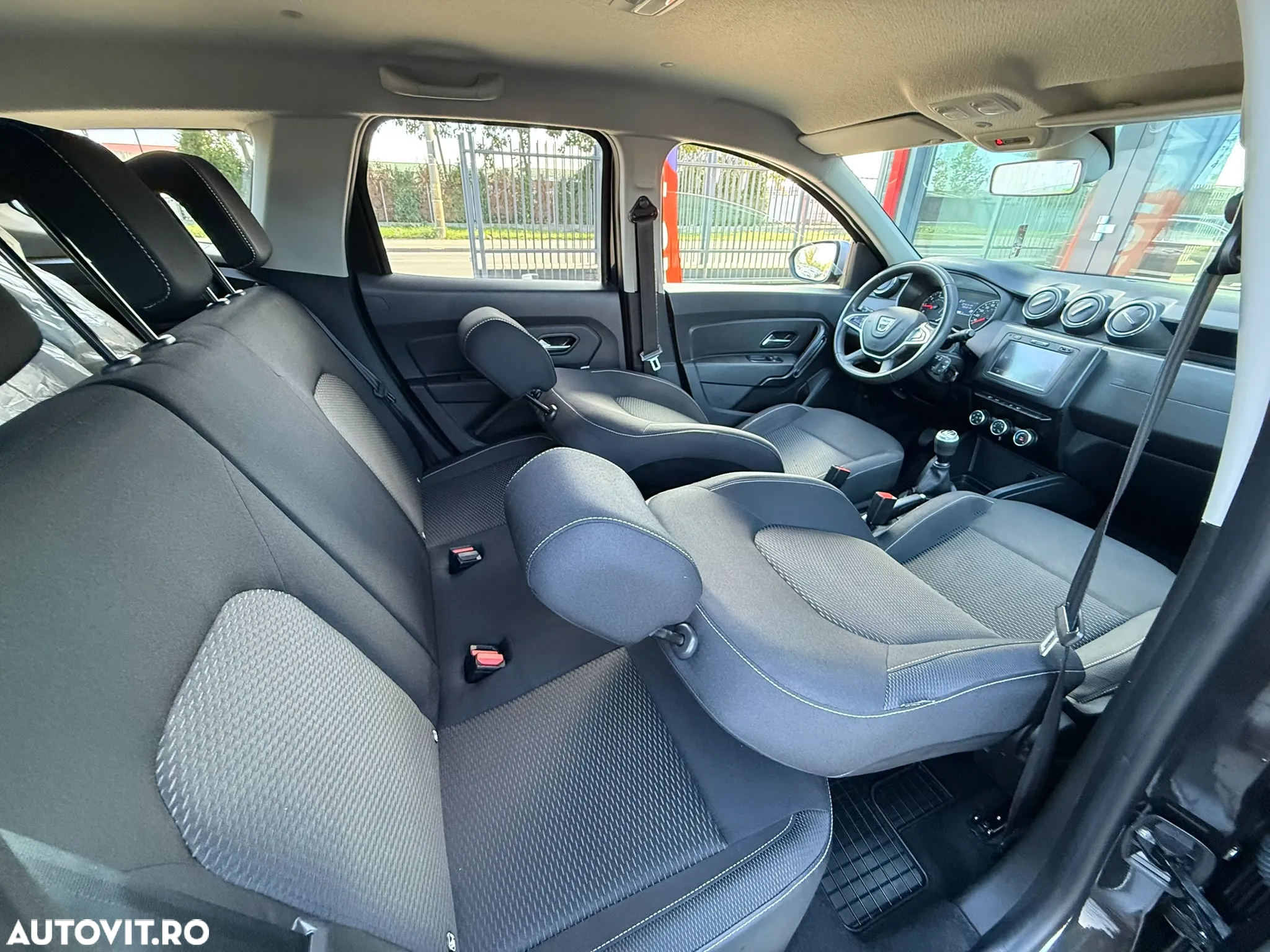 Dacia Duster 1.6 SCe Comfort - 13