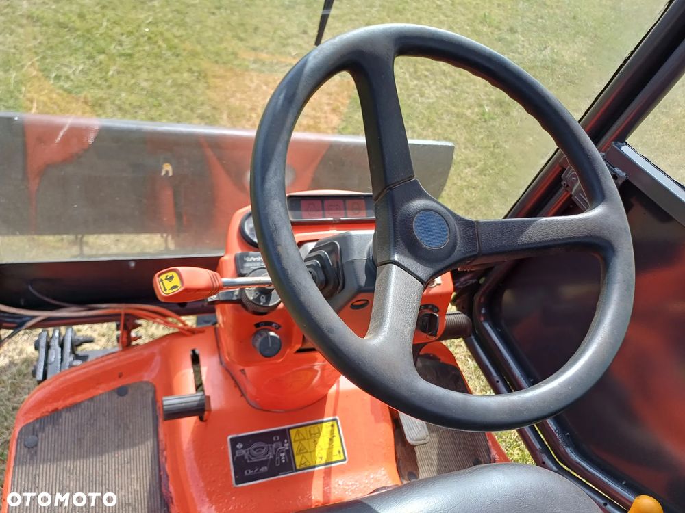 Kubota F3680 - 13