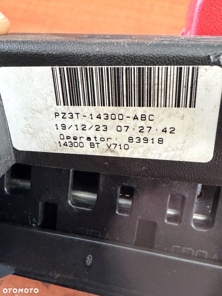 Klemą Ford Transit Custom MK2 PZ3T-14300-ABC - 3