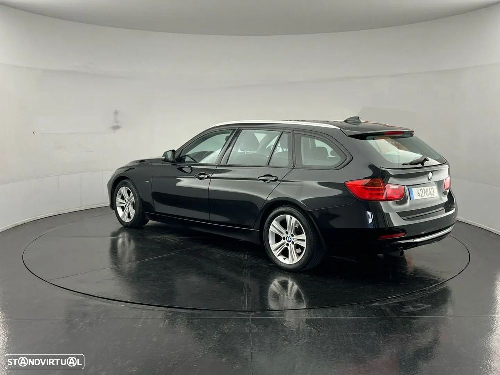 BMW 318 d Touring Auto - 3