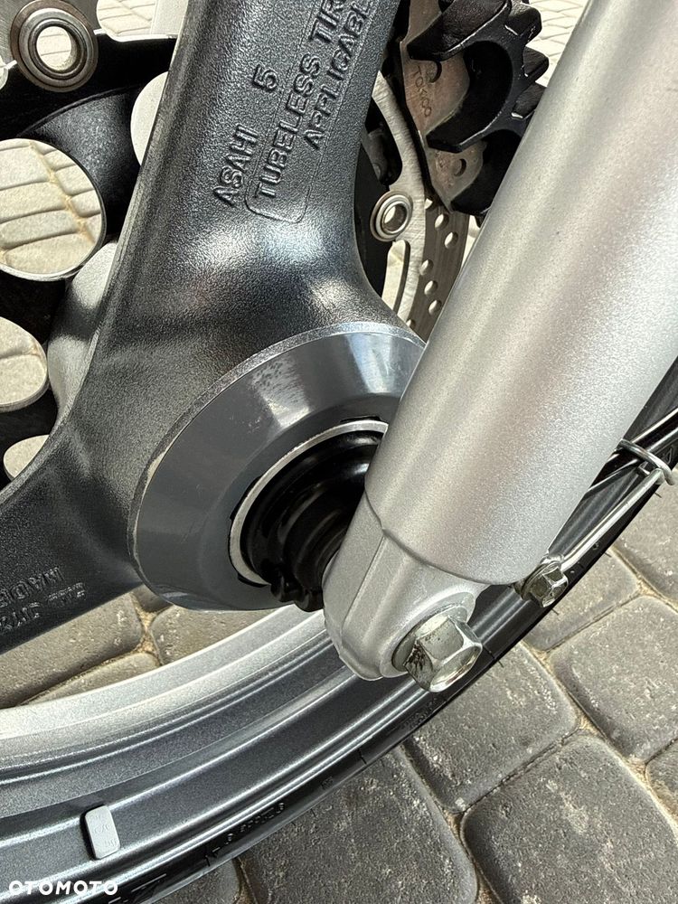 Suzuki GS - 31