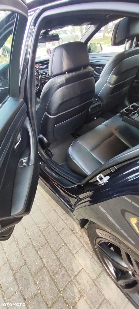 BMW Seria 5 528i Sport-Aut Luxury Line - 11