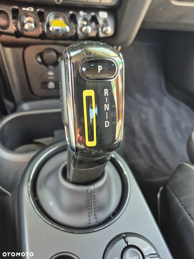 MINI Cooper S Essential Trim - 21