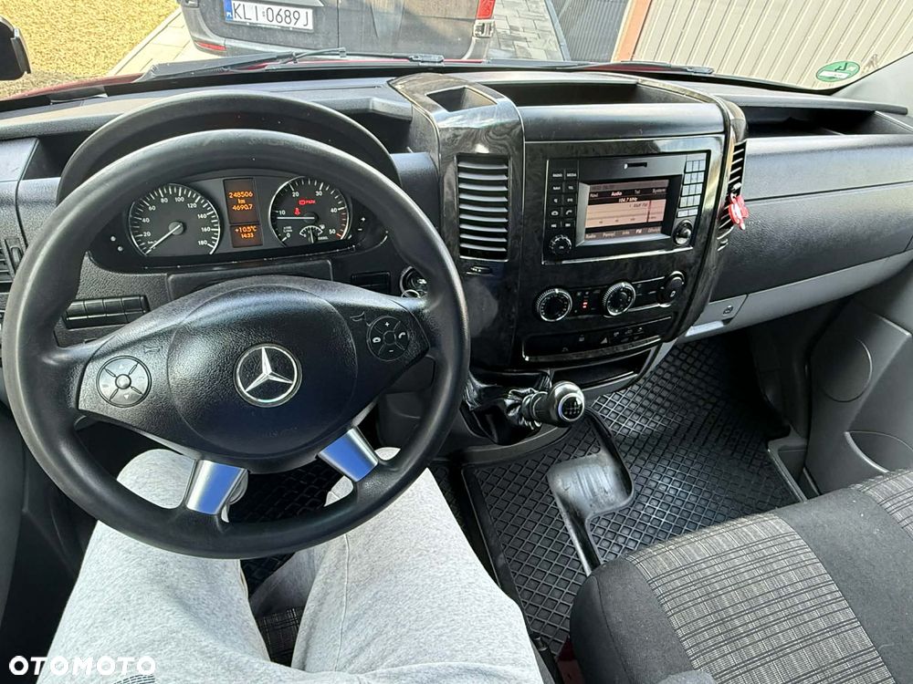 Mercedes-Benz Sprinter - 10