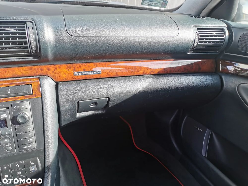 Audi A4 Limousine 2.4 Quattro - 32